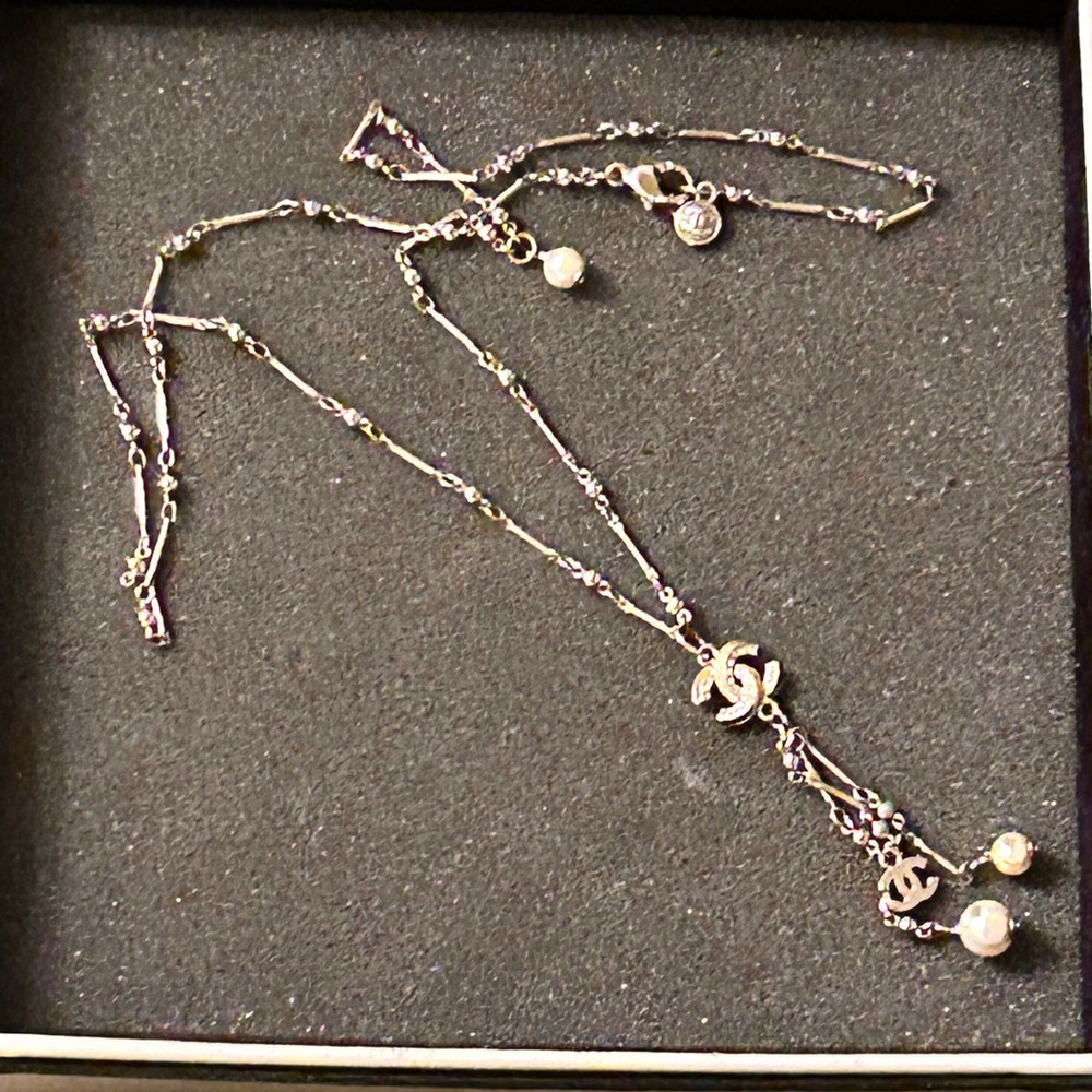 CHANEL Silver White Necklace with Pearls & Crystals Authentic 🔥Sale Ends Jan 1🔥 - Picture 10 of 10